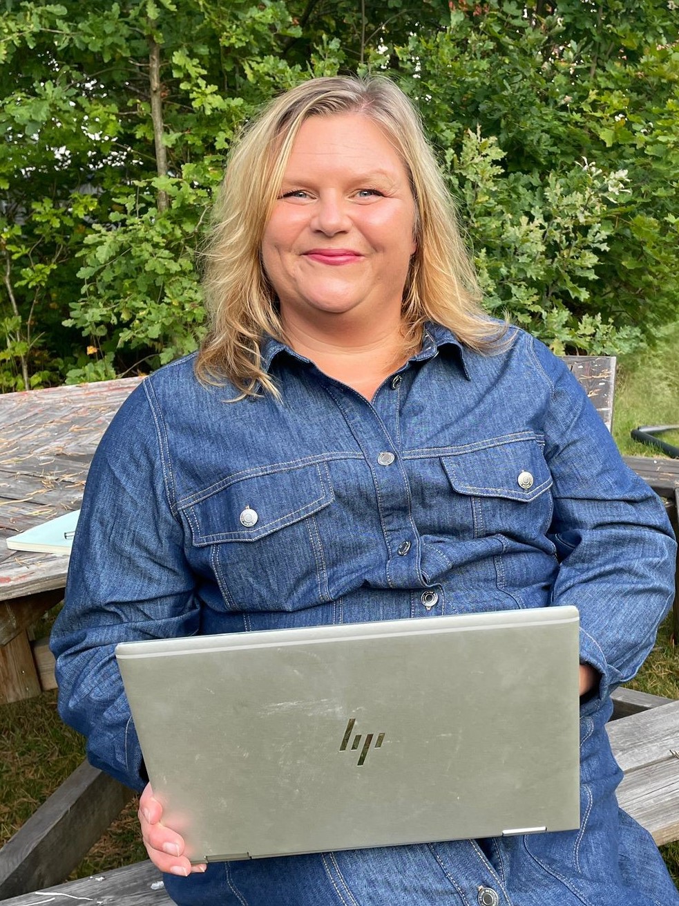 Caroline Jonsson — Färgstark Webb